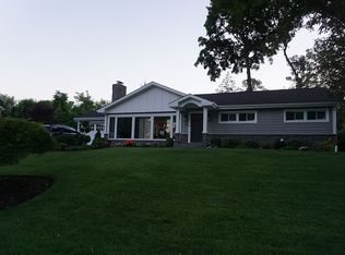 25 Rugby Rd, Roslyn Heights, NY 11577