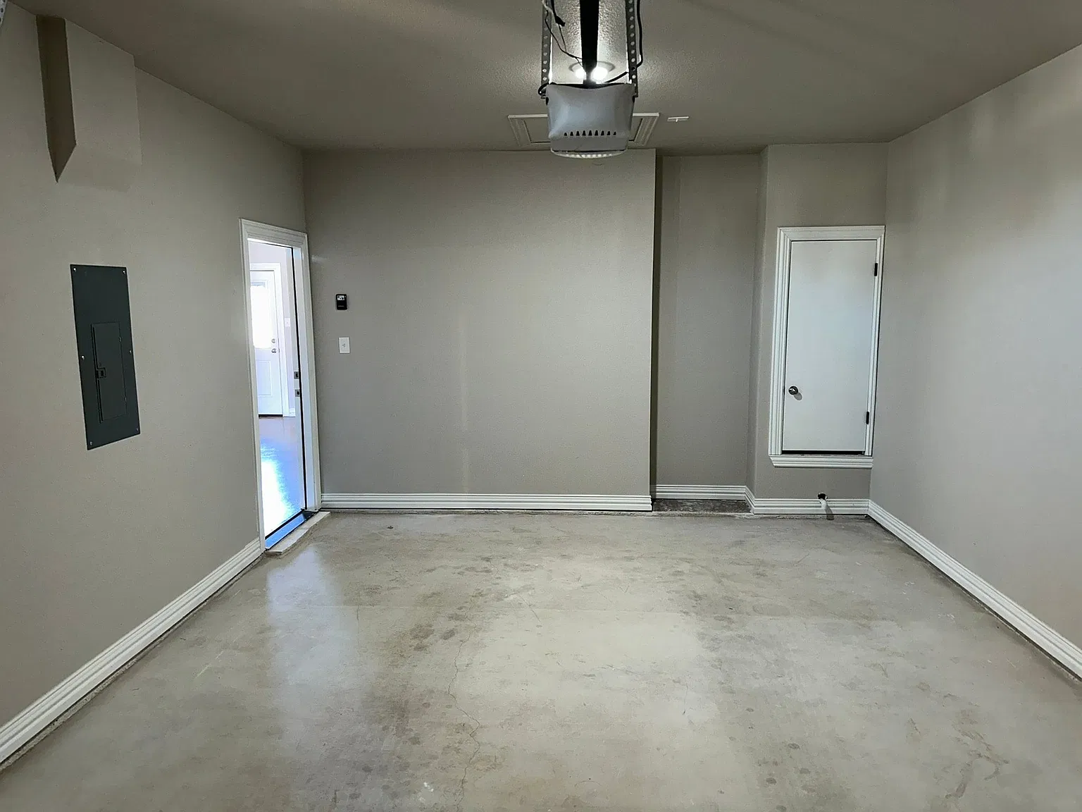 2439 Briar Hollow Drive — Photo 2