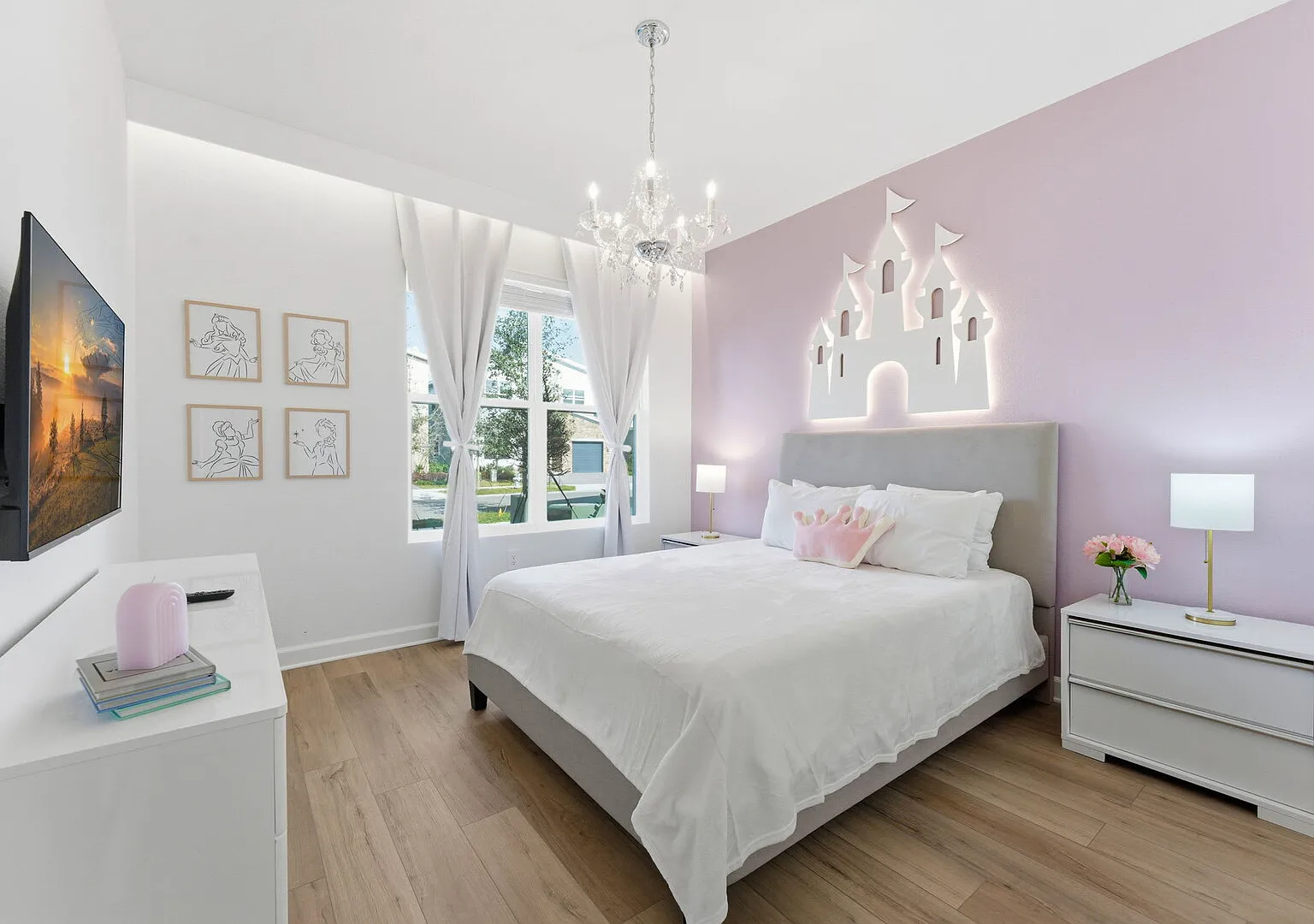 Stylish Family Villa, Themed Rooms, Pool — Photo 2