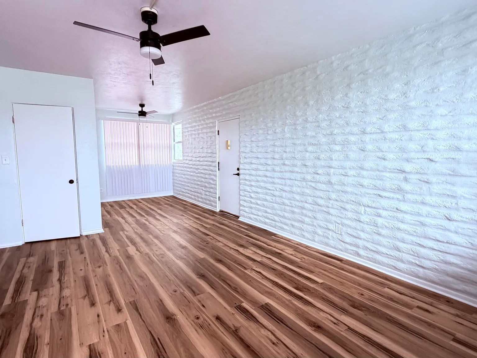 1 bed, 1.0 bath, 700 sqft, $1,200 — Photo 3