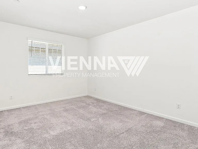 3033 Welton Cir — Photo 16