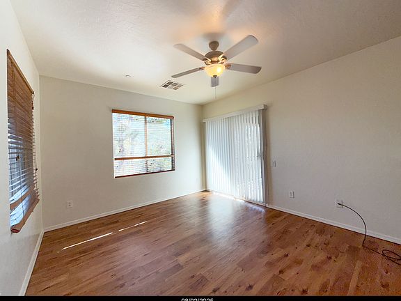 4th image of 6868 Sky Pointe Dr Unit 2016