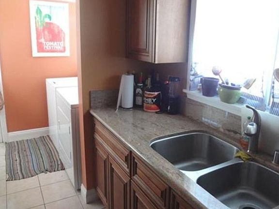 Kitchen/ Laundry room