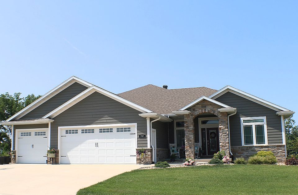1st image of 737 Amara Ct