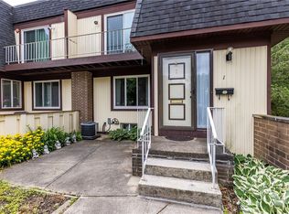 6462 State Rd APT O1, Parma, OH 44134