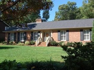 803 Pebble Dr, Greensboro, NC 27410