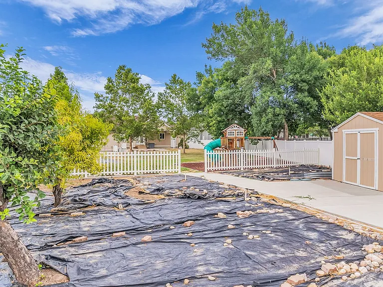 1429 W Flint Meadow Dr — Photo 48