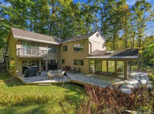 8292 Woodloft Trl, Harbor Springs, MI 49740