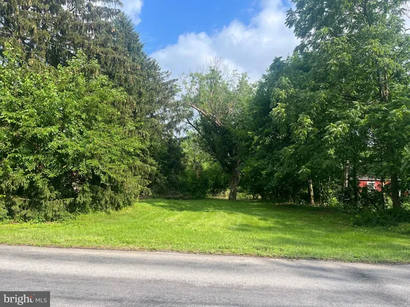 0 Bank St, East Greenville, PA 18041