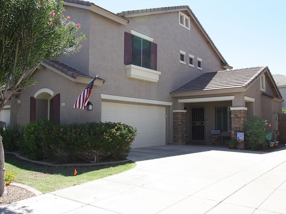 1st image of 1049 E Iris Dr