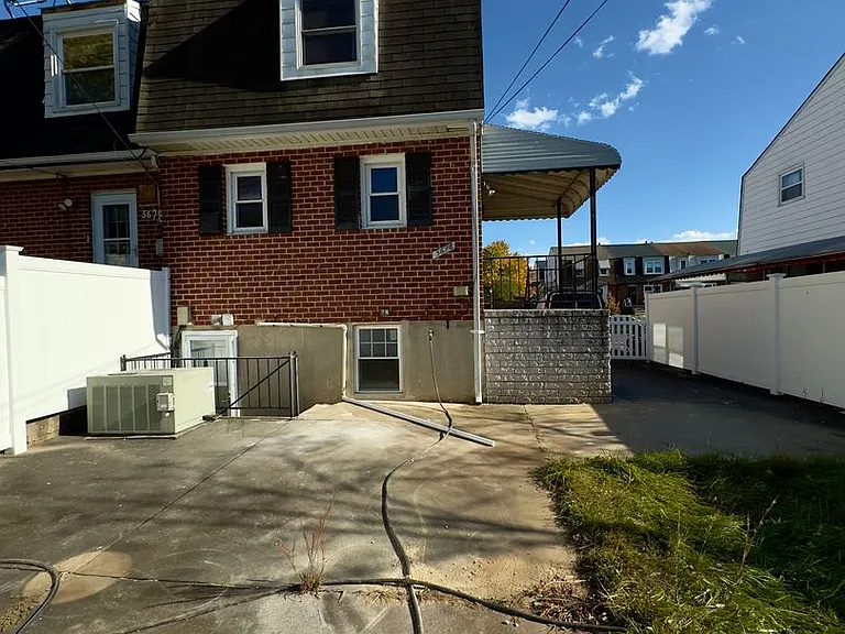 5676 Utrecht Rd — Photo 28
