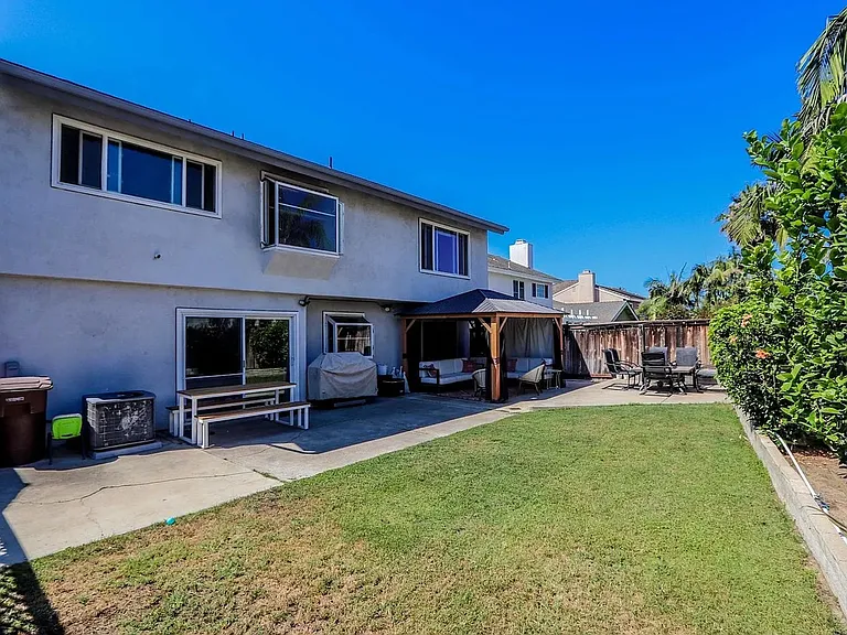 25051 Katie Ave — Photo 31