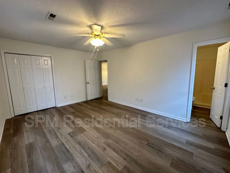 581 Parkway Blvd — Photo 9