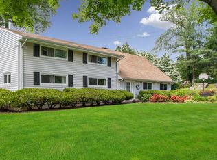 15 Beacon Ln, Rye Brook, NY 10573