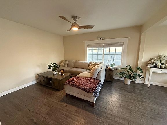 4th image of 3428 40th St