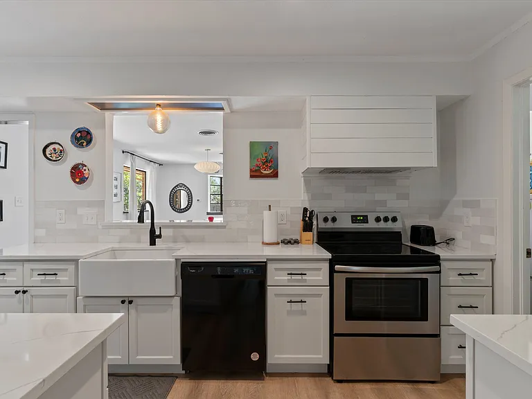 1201 Farnham Ct W — Photo 10