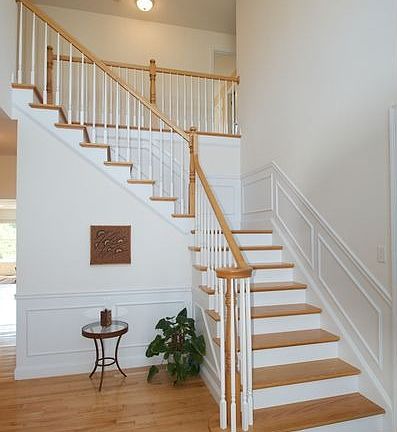 2 story foyer
