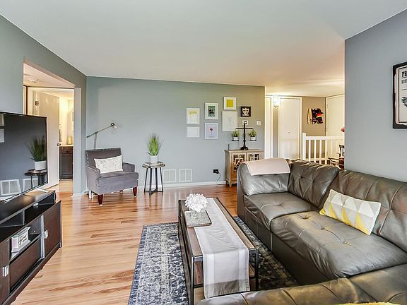 3rd image of 2212 Wharf Dr APT 2106