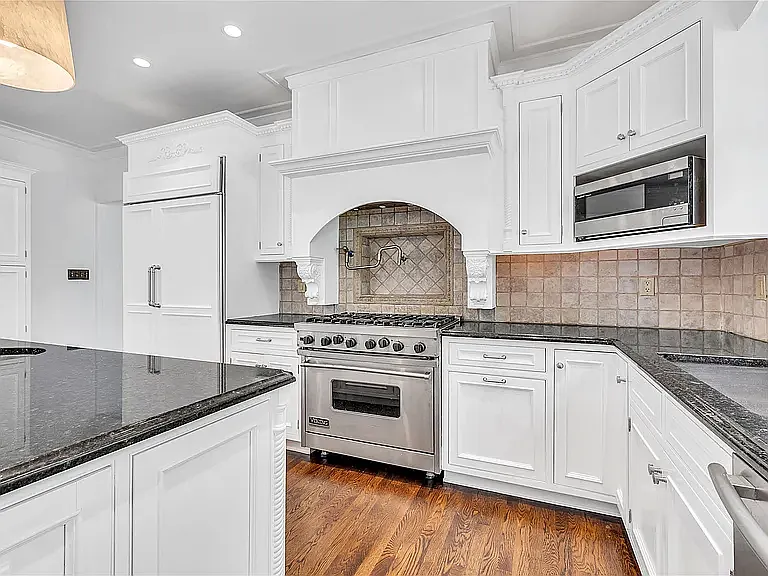 159 E Shore Rd — Photo 26