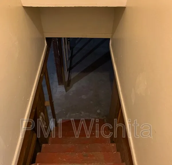 2301 S Belmont St — Photo 9