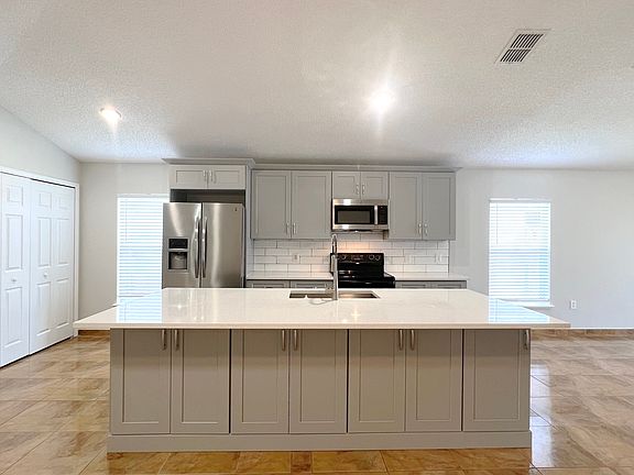 3rd image of 1749 Cornerview Ln
