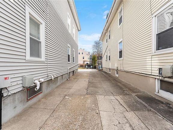 2nd image of 130 Sutton St Floor 2