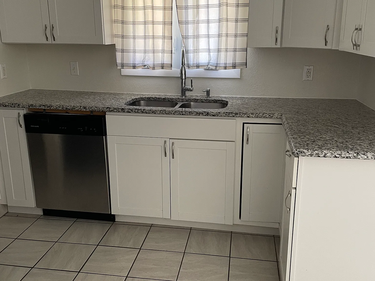 10309 Frankfort Rd — Photo 2