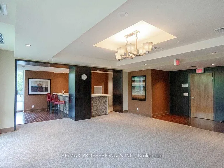 1055 Southdown Rd #1311 — Photo 36