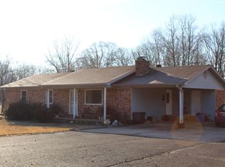 28 Laddy Ln, London, AR 72847