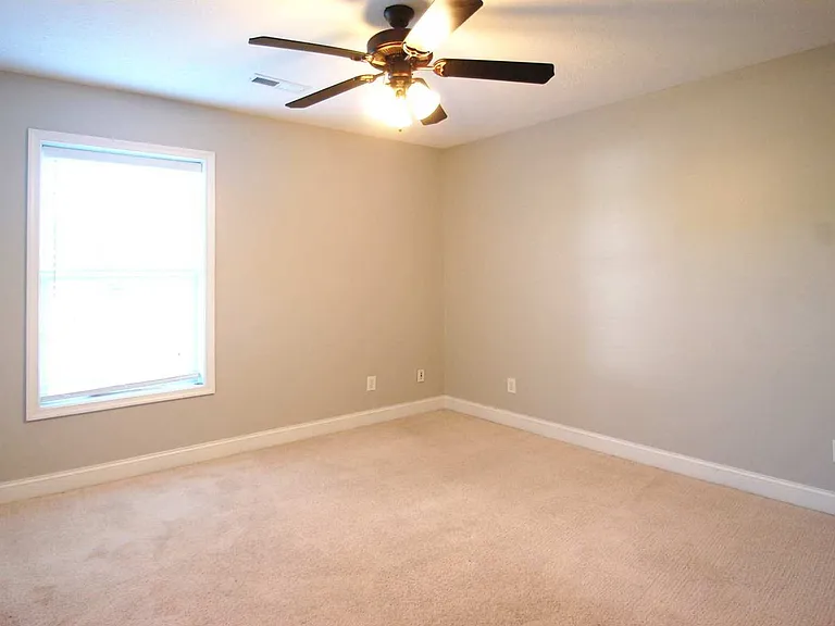 100 Capstone Dr #3 — Photo 10