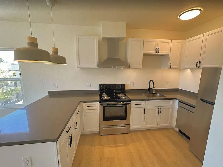 6616 Telegraph — Photo 14