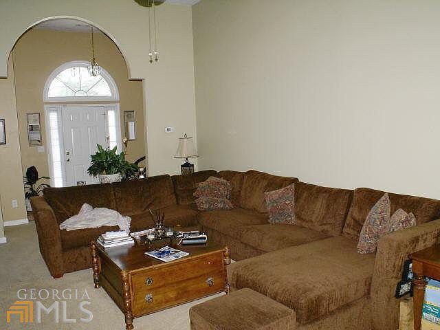 1st image of 415 Thornberry Ct