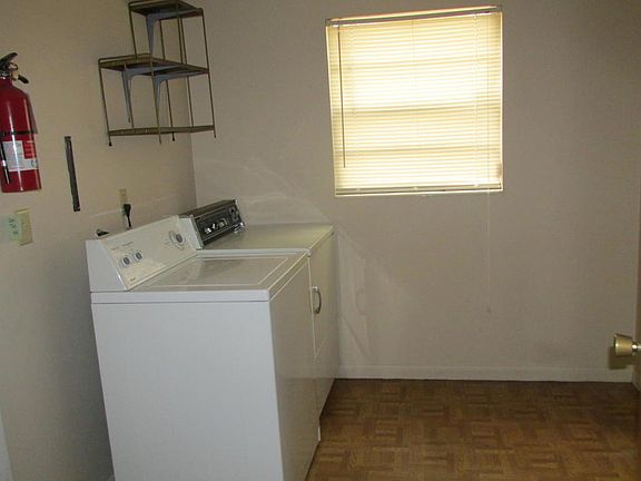 3rd image of 5435 SE 1st Ave
