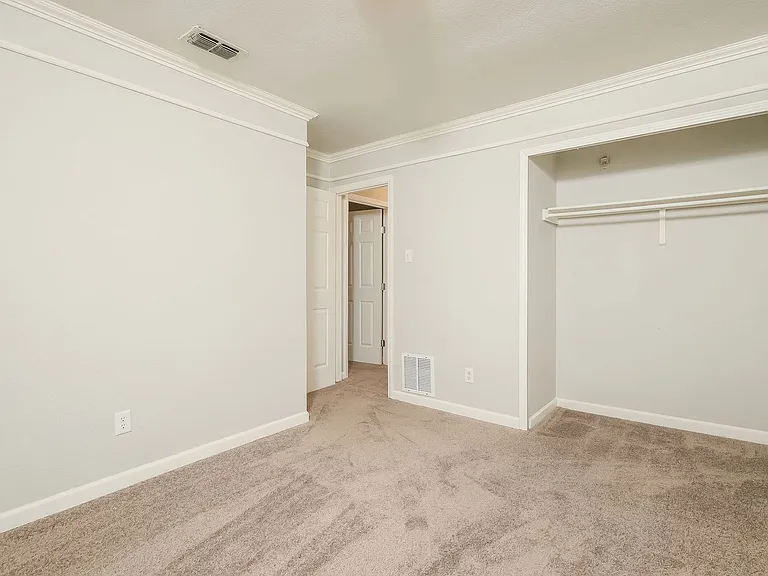 2730 Bear Springs Dr — Photo 22