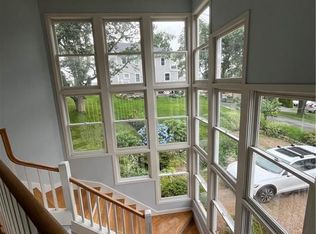 7 Spring Cove Rd, Narragansett, RI 02882