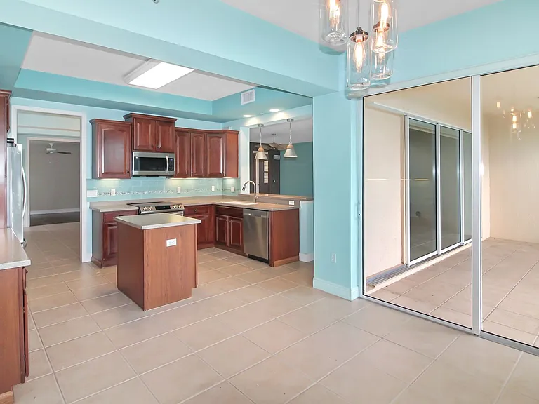 23217 Banbury Way — Photo 10