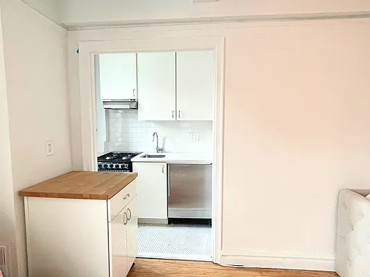 Rented by EXP Realty NYC | media 8
