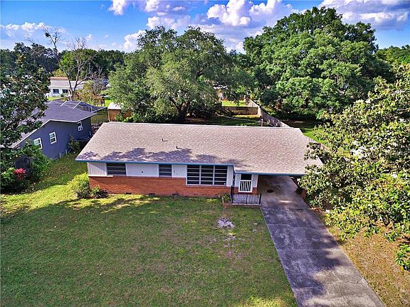 3rd image of 925 Susan Dr
