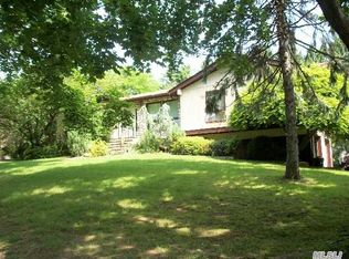 8 Manor Ct, New City, NY 10956