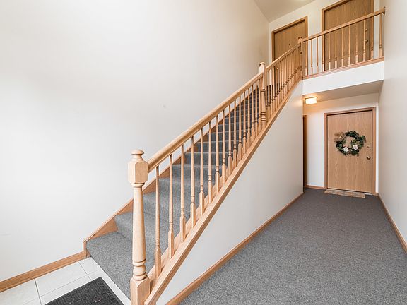 5th image of 805 Constance Ln #805