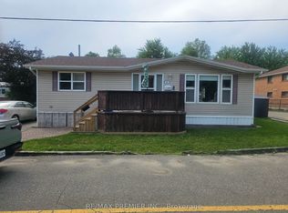 1749 Dundas St E #5, Mississauga, ON L4X2R6