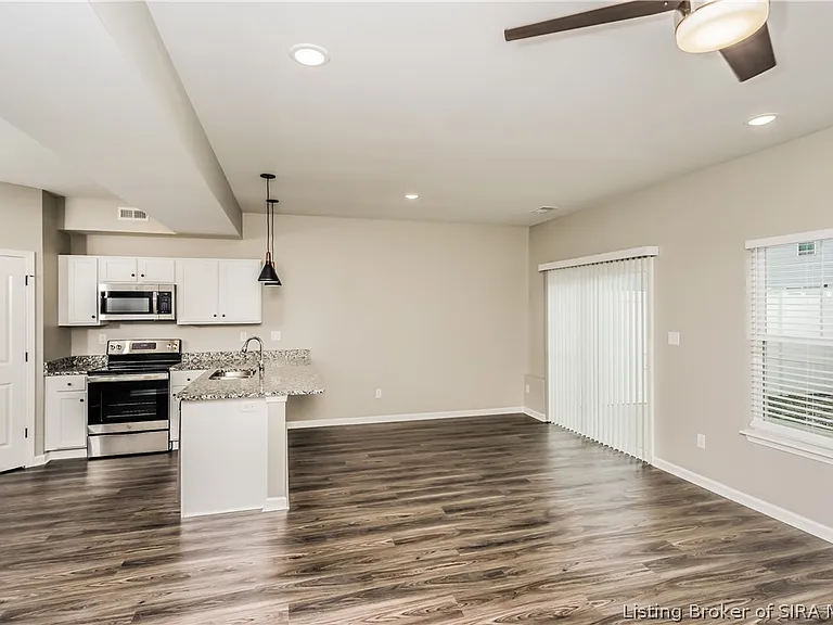 2063 N Sarah Dr — Photo 7