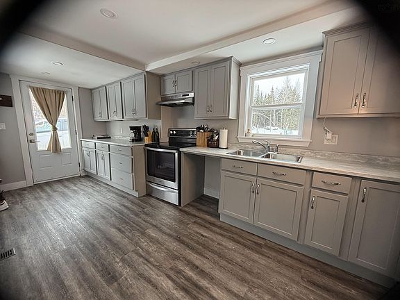 2nd image of 488 McMullin Rd