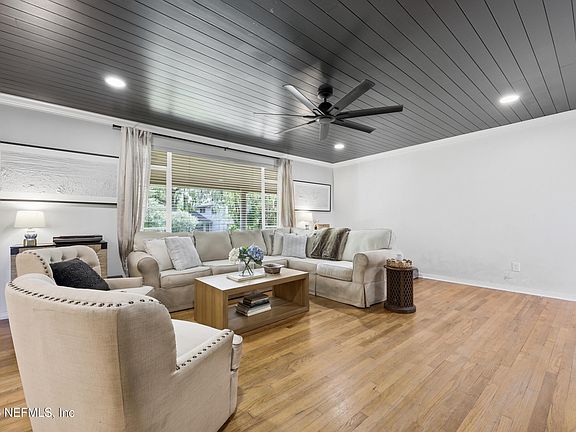 5th image of 1244 GLENGARRY Road
