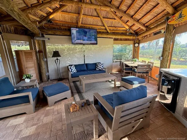 364 NW Chipshot Ln, Port Saint Lucie, FL 34986