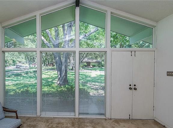 5th image of 1208 Canterbury Ct