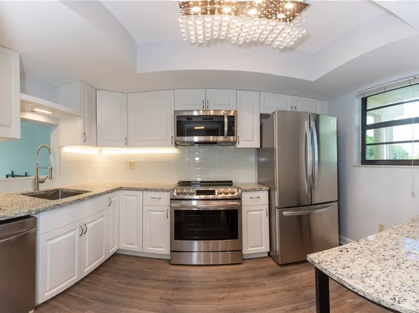 2050 Oleander Blvd APT 6-205, Fort Pierce, FL 34950
