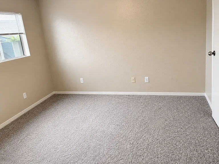 Shadow Park Apartments — Photo 39