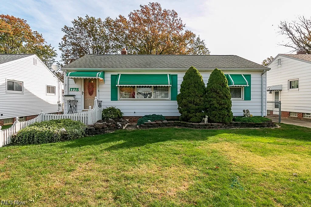 1775 Empire Rd photo 1