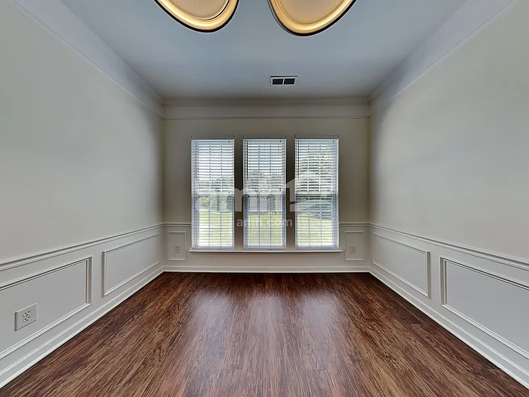 1440 Cantwell Ct — Photo 6